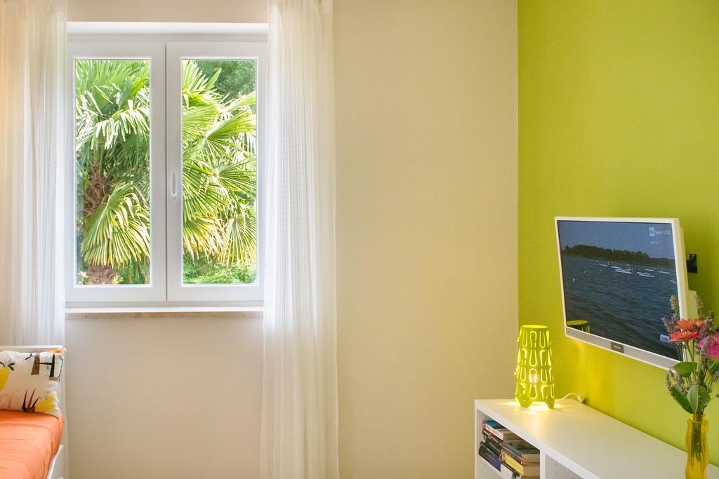 Studio And Apartment Nadia With Garden Poreč Dış mekan fotoğraf