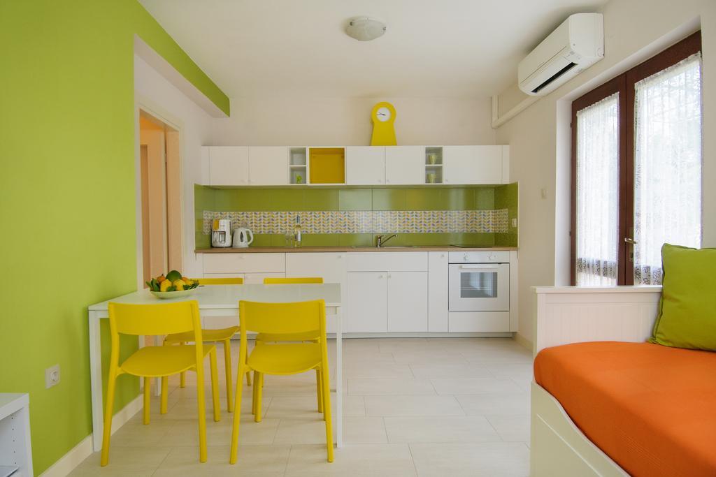 Studio And Apartment Nadia With Garden Poreč Dış mekan fotoğraf